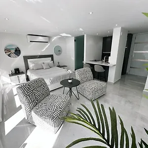 https://coral-luxury-apt-l-ocean-front.top-hotels-puertorico.com